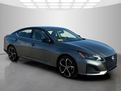 2025 Nissan Altima SR FWD