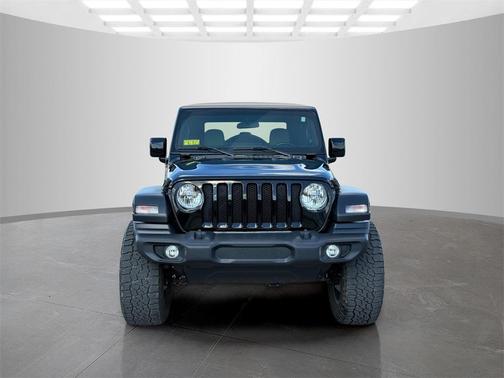 2020 Jeep Wrangler Black and Tan 4X4