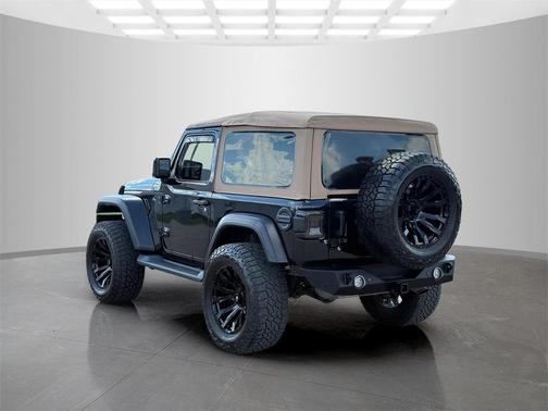 2020 Jeep Wrangler Black and Tan 4X4