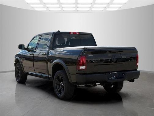 2024 RAM 1500 Classic Warlock Crew Cab 4x4 5'7' Box