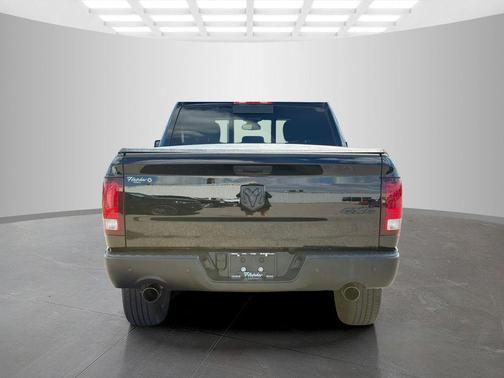 2024 RAM 1500 Classic Warlock Crew Cab 4x4 5'7' Box