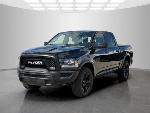 2024 RAM 1500 Classic Warlock Crew Cab 4x4 5'7' Box