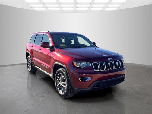 2020 Jeep Grand Cherokee Laredo