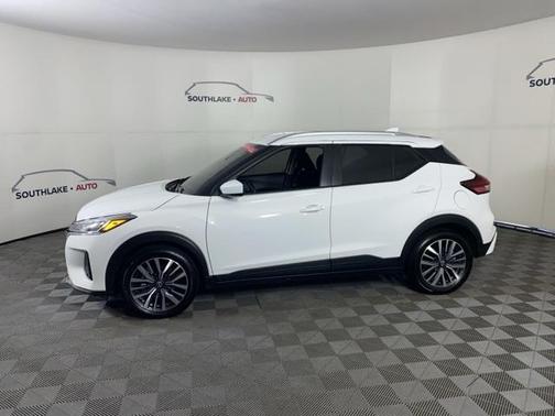 2022 Nissan Kicks SV