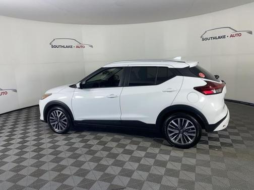 2022 Nissan Kicks SV