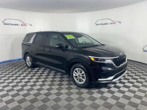 2023 Kia Carnival LX