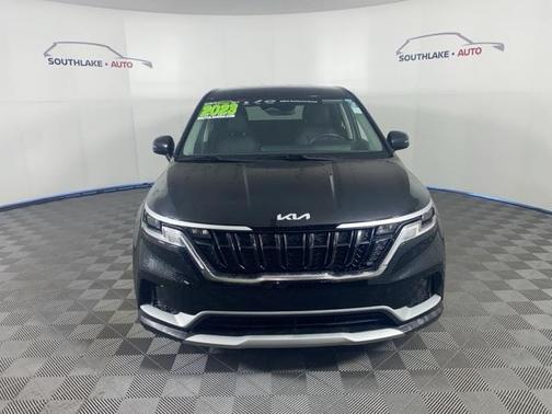 2023 Kia Carnival LX
