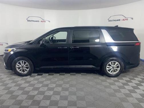 2023 Kia Carnival LX