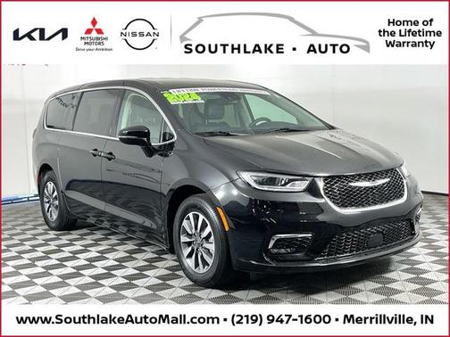2024 Chrysler Pacifica Hybrid Select