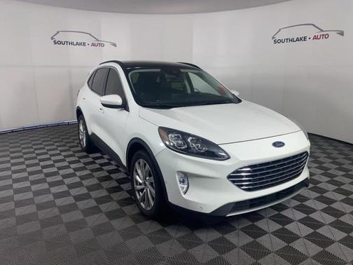 2022 Ford Escape Titanium