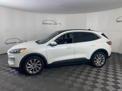 2022 Ford Escape Titanium