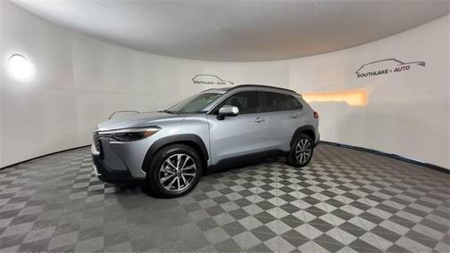 2022 Toyota Corolla Cross XLE