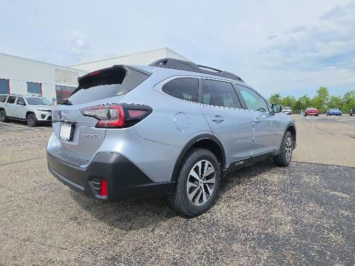 Ice Silver Metallic 2020 Subaru Outback Premium