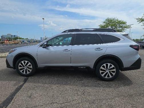 Ice Silver Metallic 2020 Subaru Outback Premium