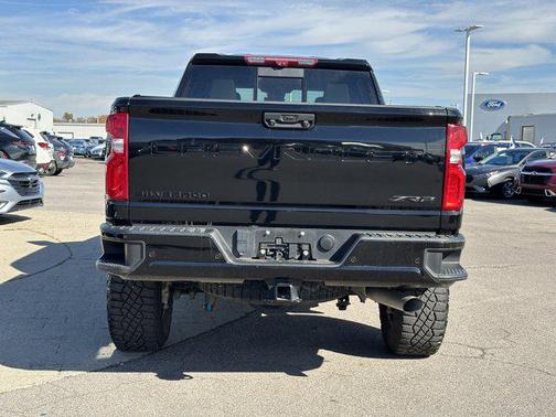 2024 Chevrolet Silverado 2500 4WD Crew Cab Standard Bed ZR2