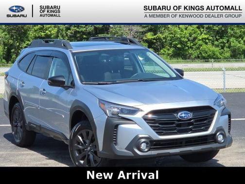 Ice Silver Metallic 2025 Subaru Outback Onyx Edition