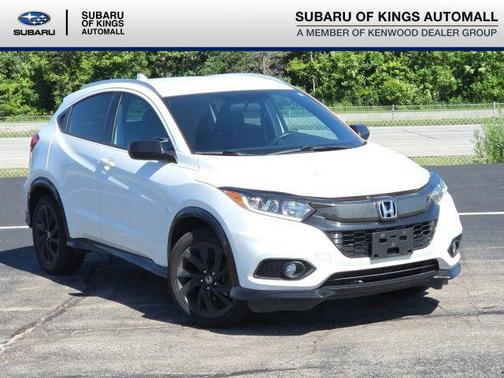 Platinum White Pearl 2021 Honda HR-V AWD Sport