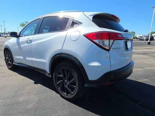 Platinum White Pearl 2021 Honda HR-V AWD Sport