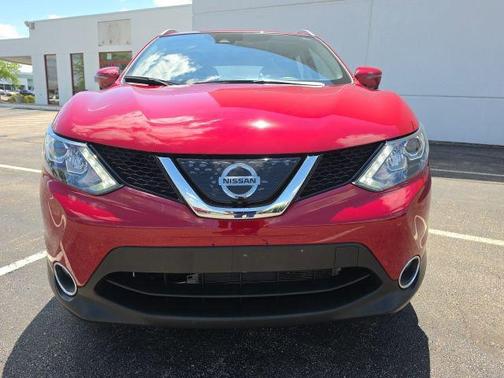 Palatial Ruby 2018 Nissan Rogue Sport SL