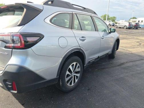 Ice Silver Metallic 2020 Subaru Outback Base