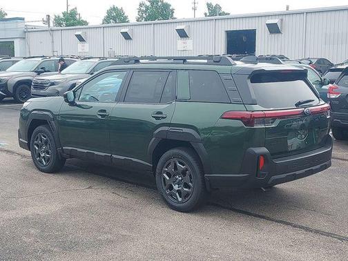 Deep Emerald Green Pearl 2026 Subaru Outback Premium