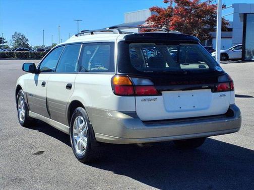2004 Subaru Outback Base
