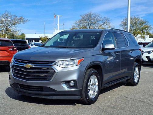 2020 Chevrolet Traverse LT Cloth