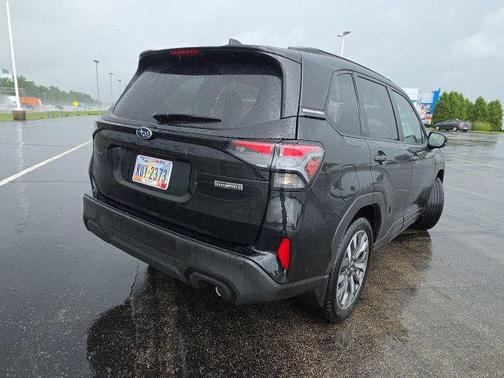 Crystal Black Silica 2025 Subaru Forester Hybrid Touring