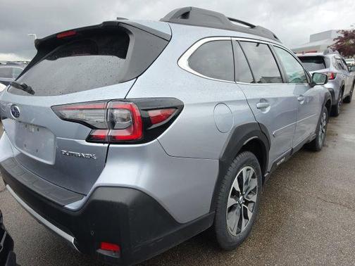Ice Silver Metallic 2024 Subaru Outback Limited