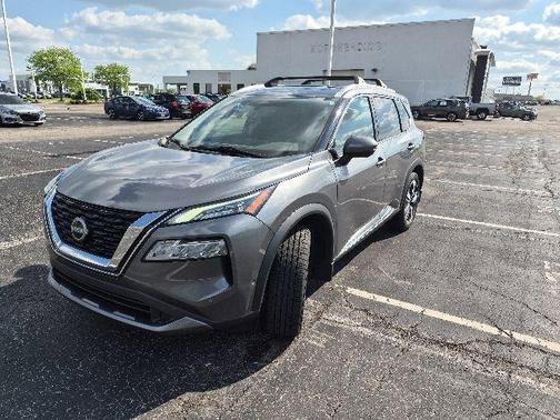Gun Metallic 2023 Nissan Rogue SL