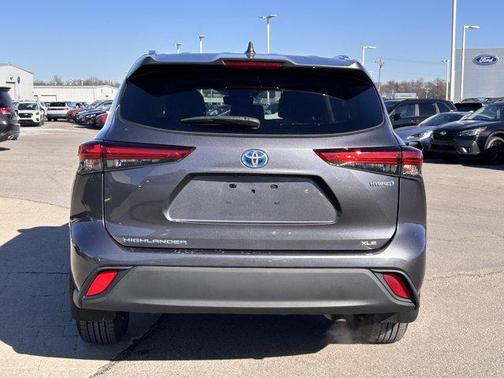 2021 Toyota Highlander Hybrid XLE