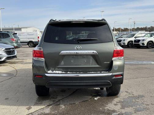 2013 Toyota Highlander SE