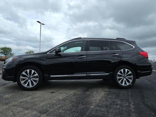 Crystal Black Silica 2018 Subaru Outback 2.5i Touring