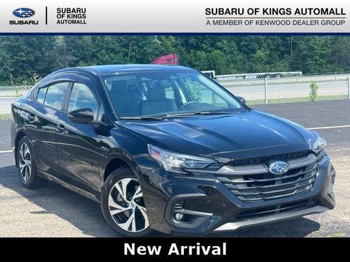 Crystal Black Silica 2025 Subaru Legacy Premium