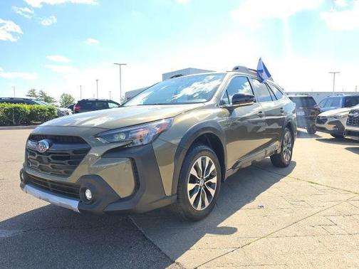Autumn Green Metallic 2023 Subaru Outback Limited