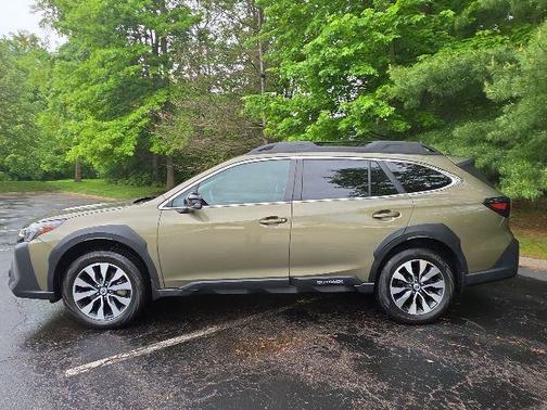 Autumn Green Metallic 2023 Subaru Outback Limited