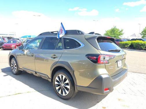 Autumn Green Metallic 2023 Subaru Outback Limited