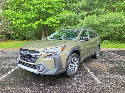 Autumn Green Metallic 2023 Subaru Outback Limited