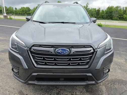 Magnetite Gray Metallic 2023 Subaru Forester Limited