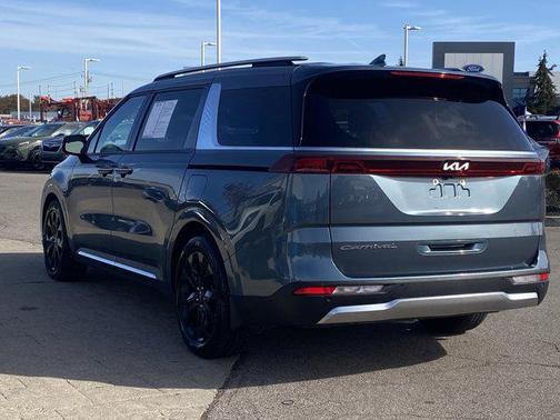 2022 Kia Carnival SX