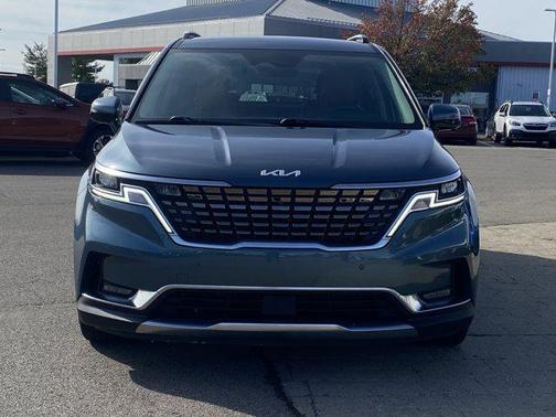 2022 Kia Carnival SX