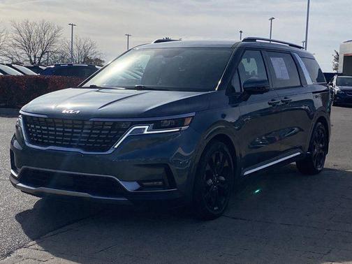 2022 Kia Carnival SX