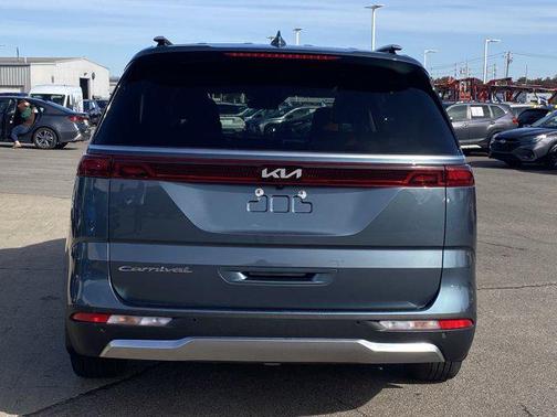 2022 Kia Carnival SX