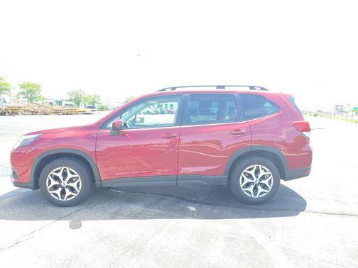 Crimson Red Pearl 2023 Subaru Forester Premium