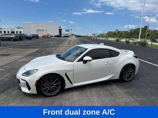 Crystal White Pearl 2023 Subaru BRZ Limited