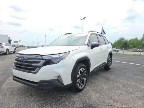 Crystal White Pearl 2025 Subaru Forester Premium