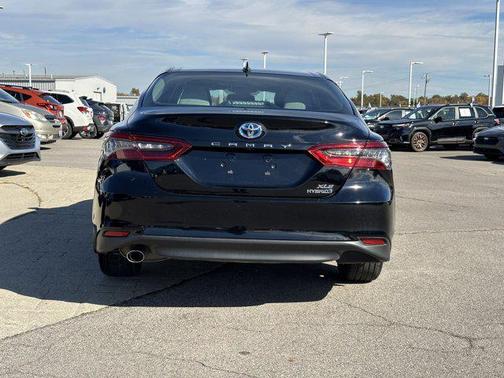 2024 Toyota Camry Hybrid XLE
