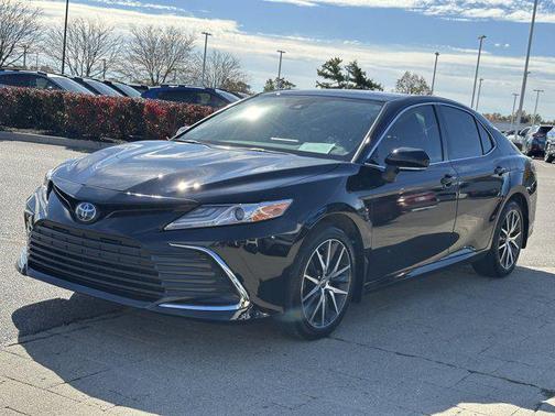 2024 Toyota Camry Hybrid XLE