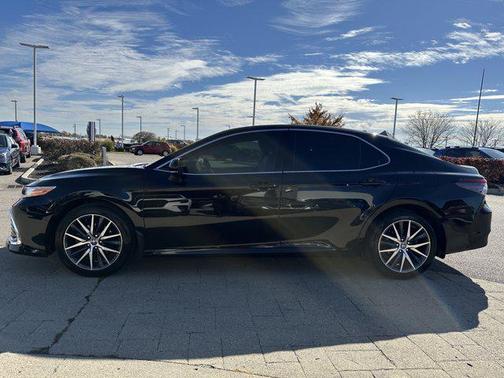 2024 Toyota Camry Hybrid XLE