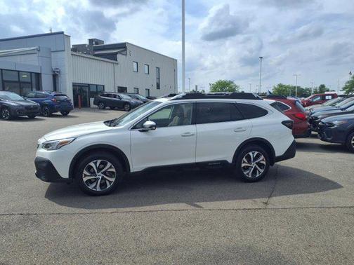 2022 Subaru Outback Touring XT